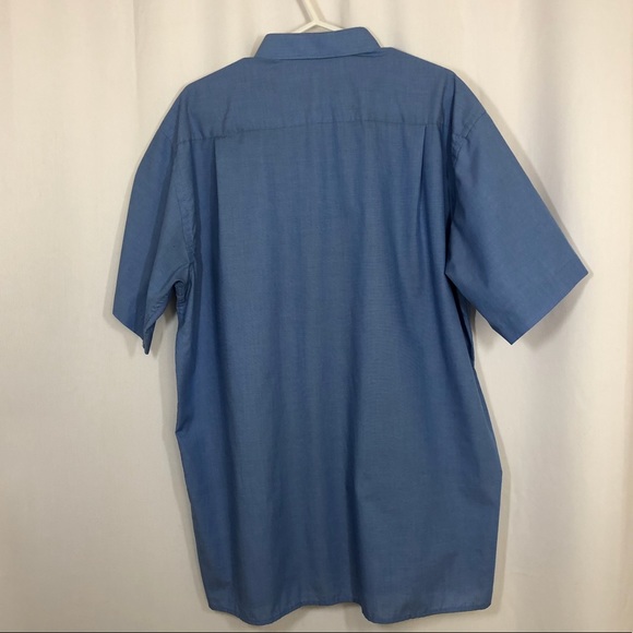 Men’s Short Sleeve Button Down Shirt - Picture 3 of 4